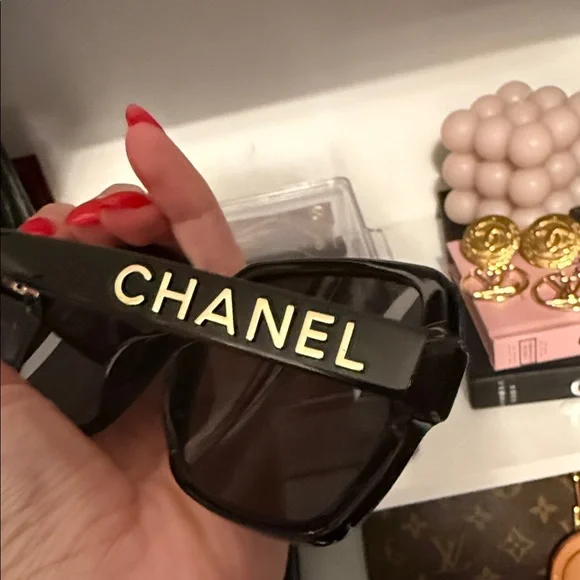 BLACK FRIDAY SALE: CHANEL Black and Gold Sunglasses - Picture 5 of 7